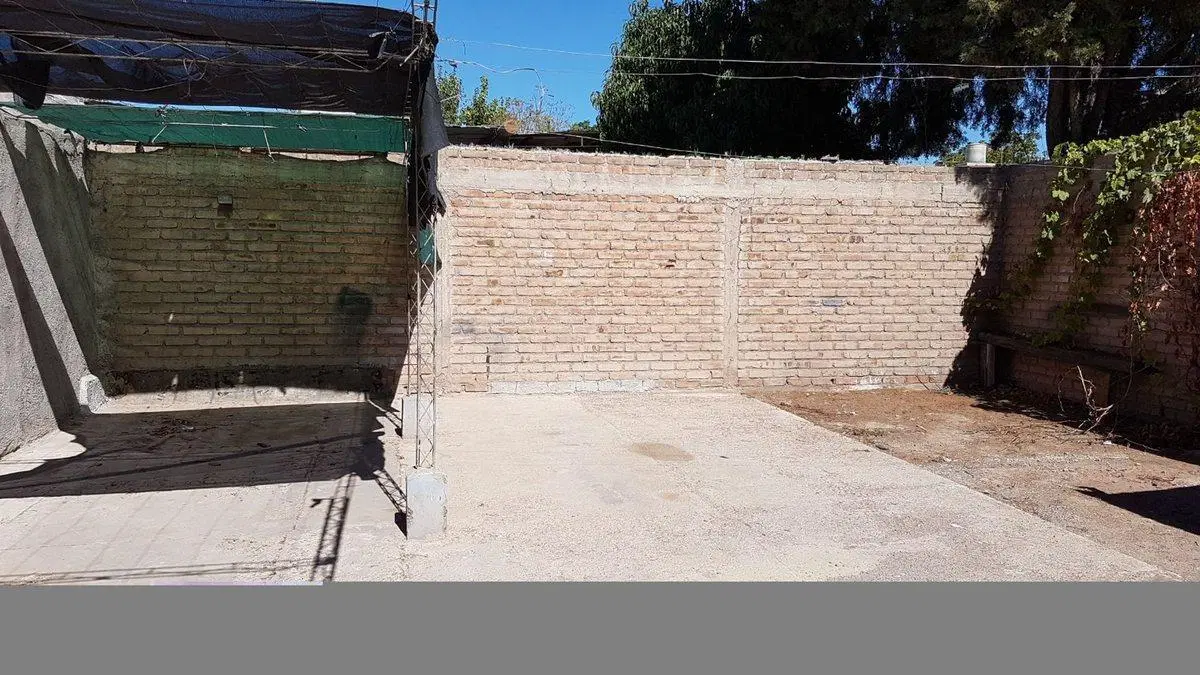 VENTA DE CASA DOS DORMITORIOS LAS HERAS 2