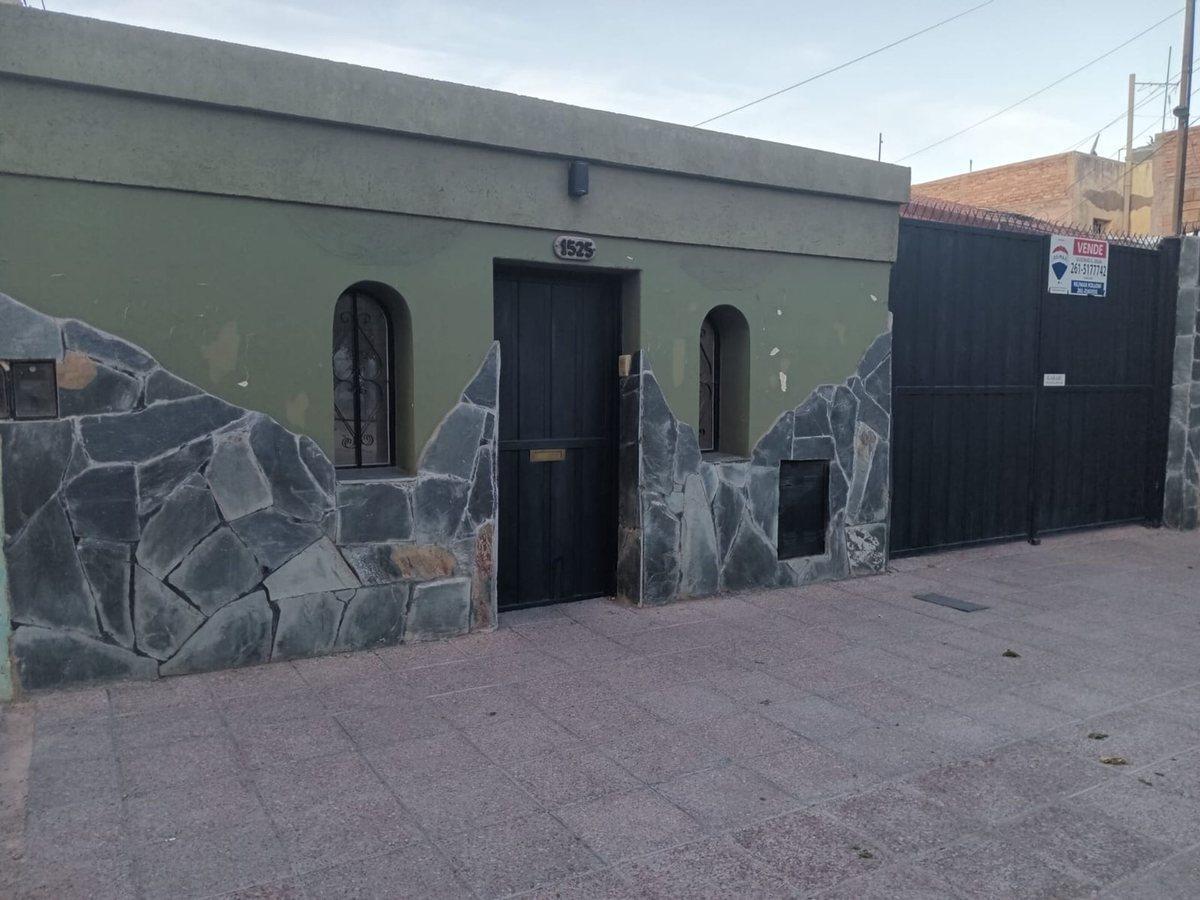 Foto de VENTA CASA Y DEPARTAMENTO EN GODOY CRUZ MENDOZA., imagen 4