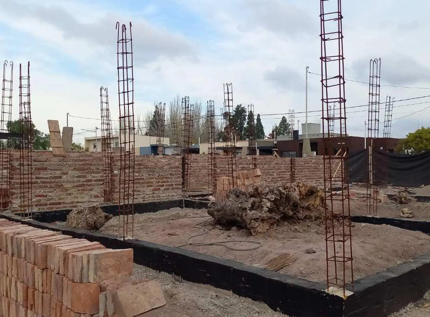 VENTA CASA EN CONSTRUCCIÓN+AUTO 0K EN MAIPÚ 3