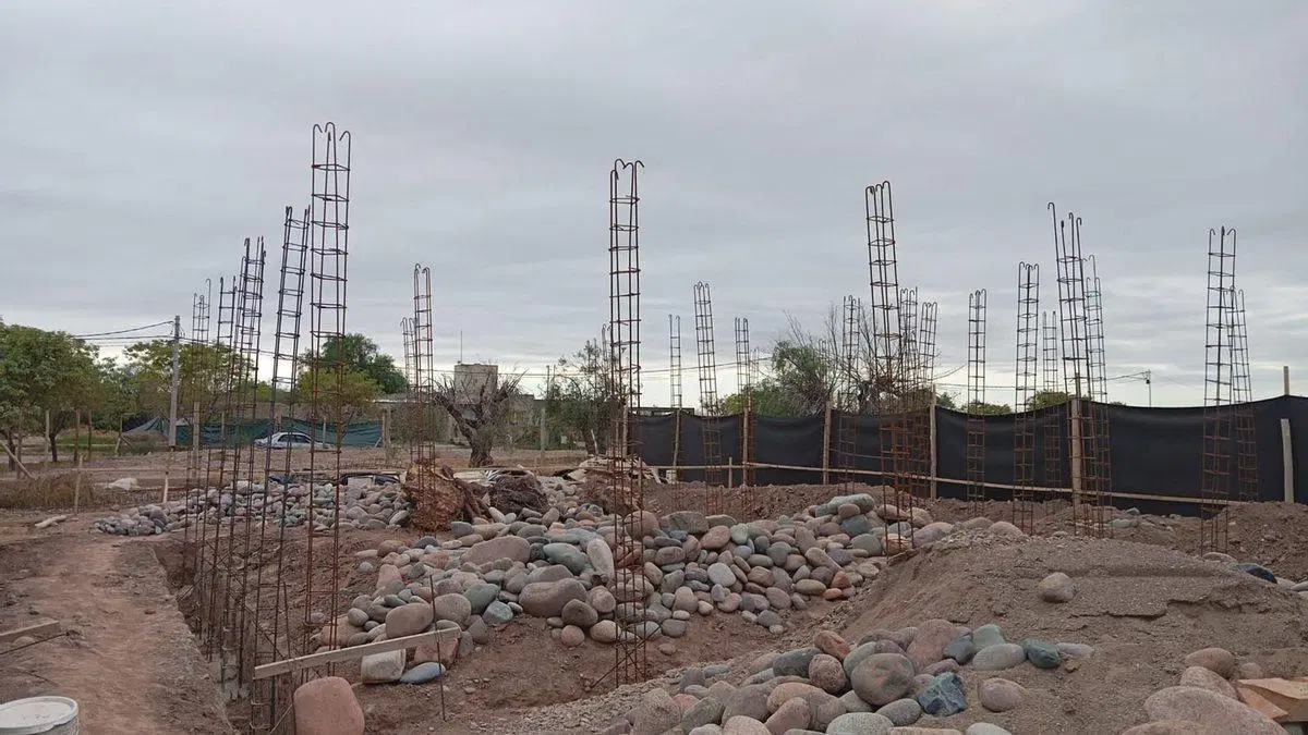 VENTA CASA EN CONSTRUCCIÓN+AUTO 0K EN MAIPÚ 5