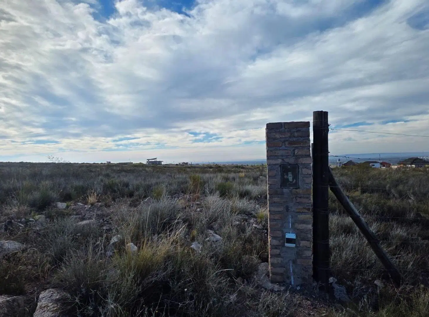 VENTA LOTE 8.000 M2 "CON ESCRITURA" LUJAN 3