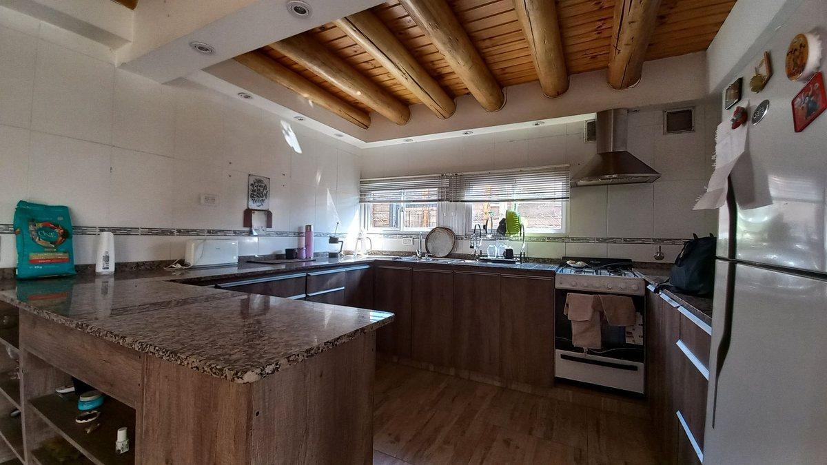 Foto de Venta Oportunidad Doble Casa c/Piscina y Cabaña, imagen 1