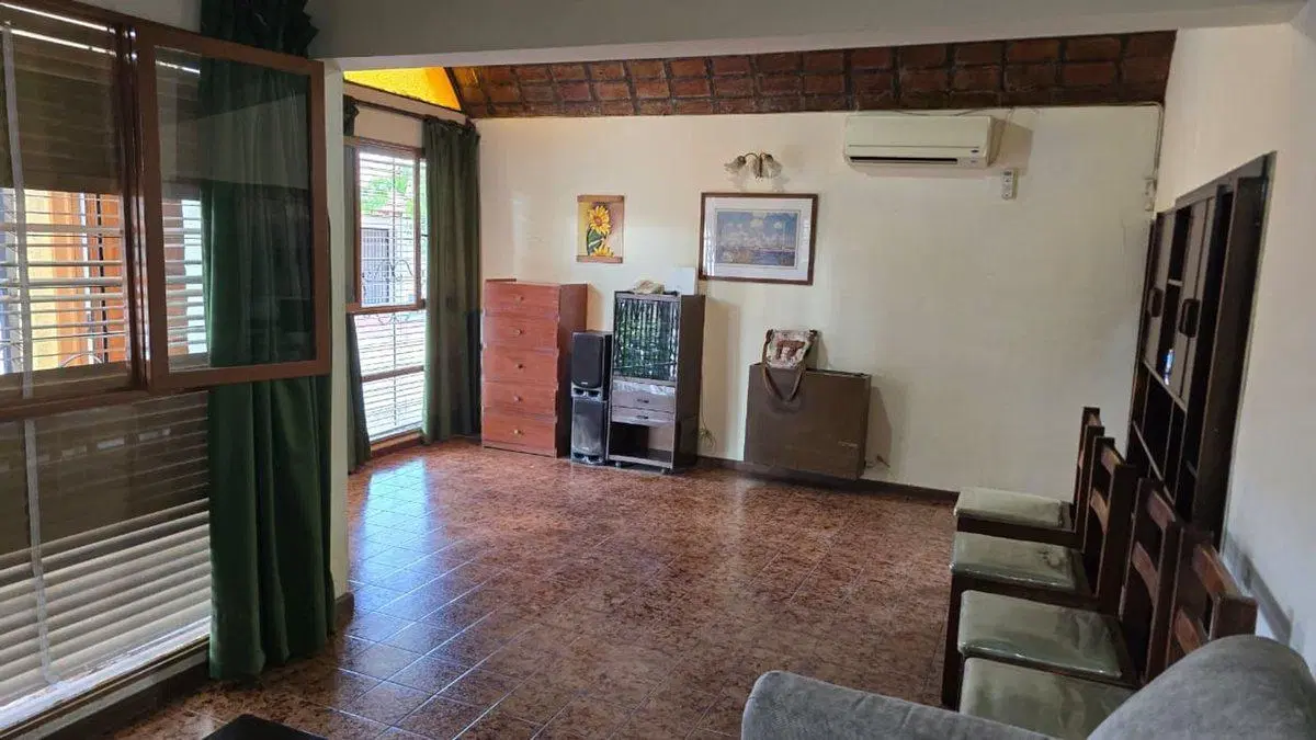 VENTA CASA 4 DORMITORIOS, B° RECONQUISTA 5