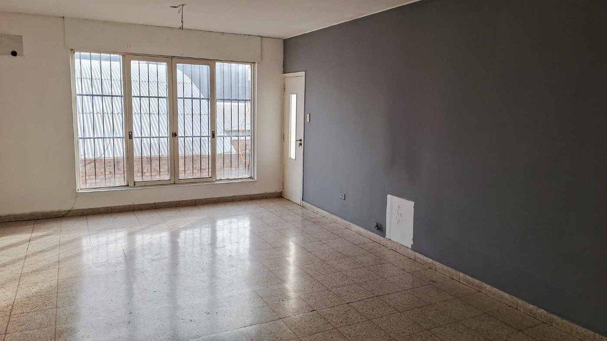 Foto de VENTA DE DEPARTAMENTO - BARRIO BOMBAL GODOY CRUZ., imagen 3