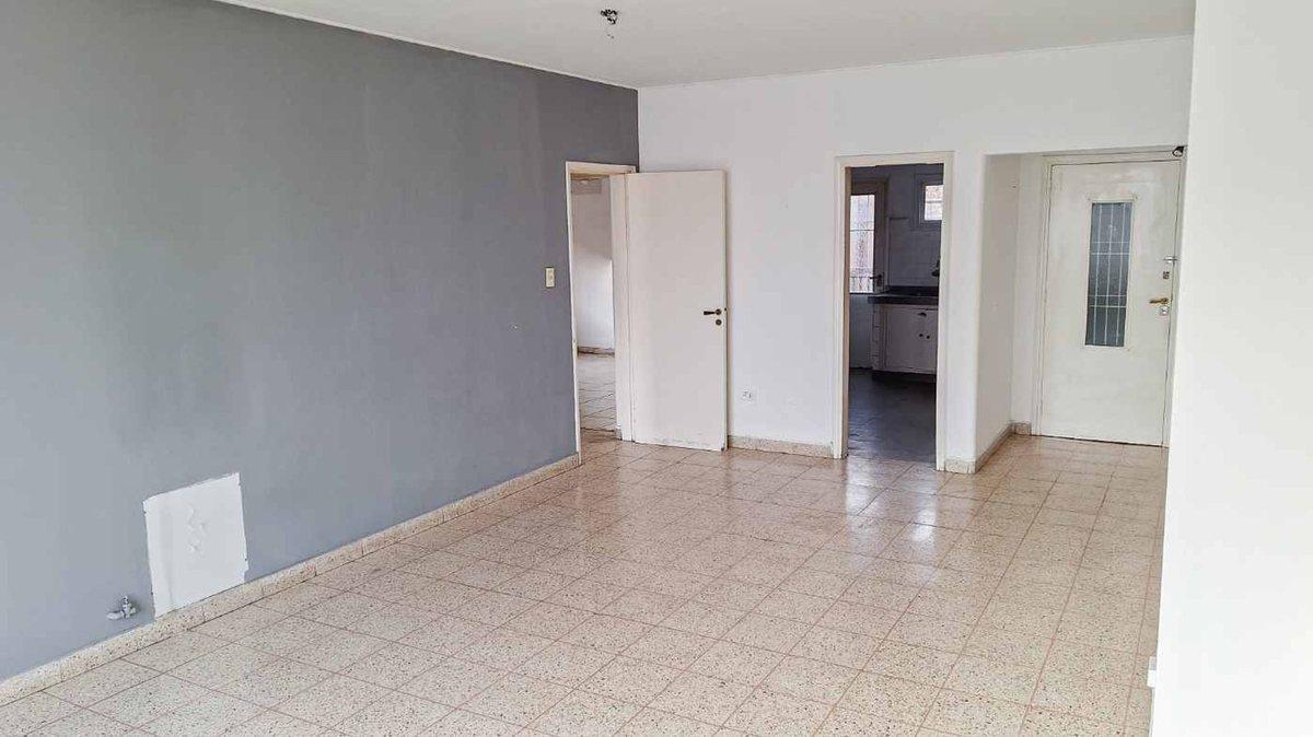 Foto de VENTA DE DEPARTAMENTO - BARRIO BOMBAL GODOY CRUZ., imagen 2