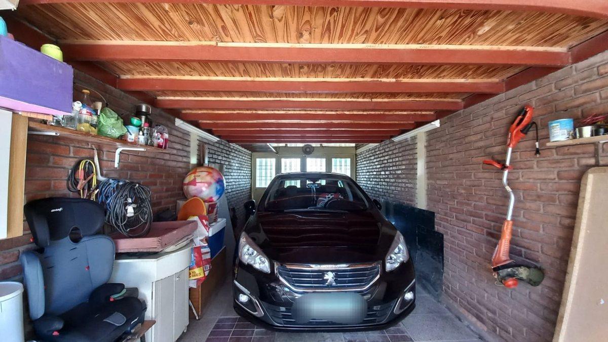 Foto de VENTA. CASA EN Barrio Jardin Norte Las Heras, imagen 1