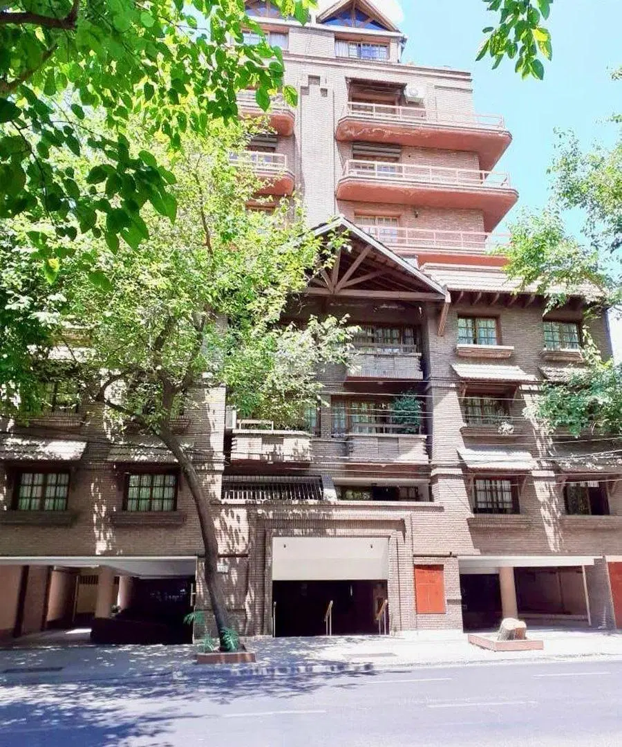 COCHERA EN VENTA. EXCELENTE UBICACIÓN CIUDAD MZA 4