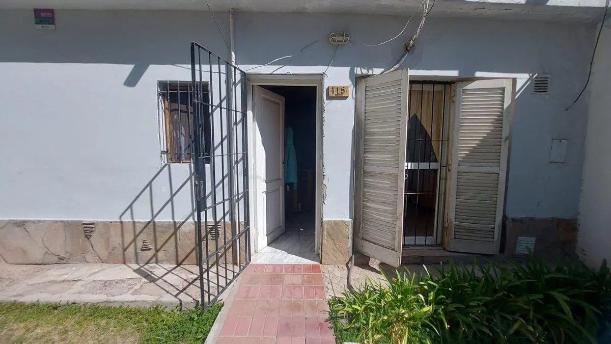 VENTA CASA/2 DEPARTAMENTOS RIVADAVIA MENDOZA 4