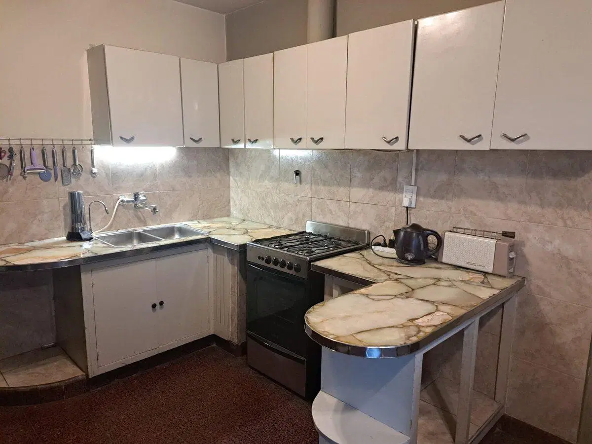 Venta Casa 3 Dormitorios 1 1/2 Baños en Dorrego. 3