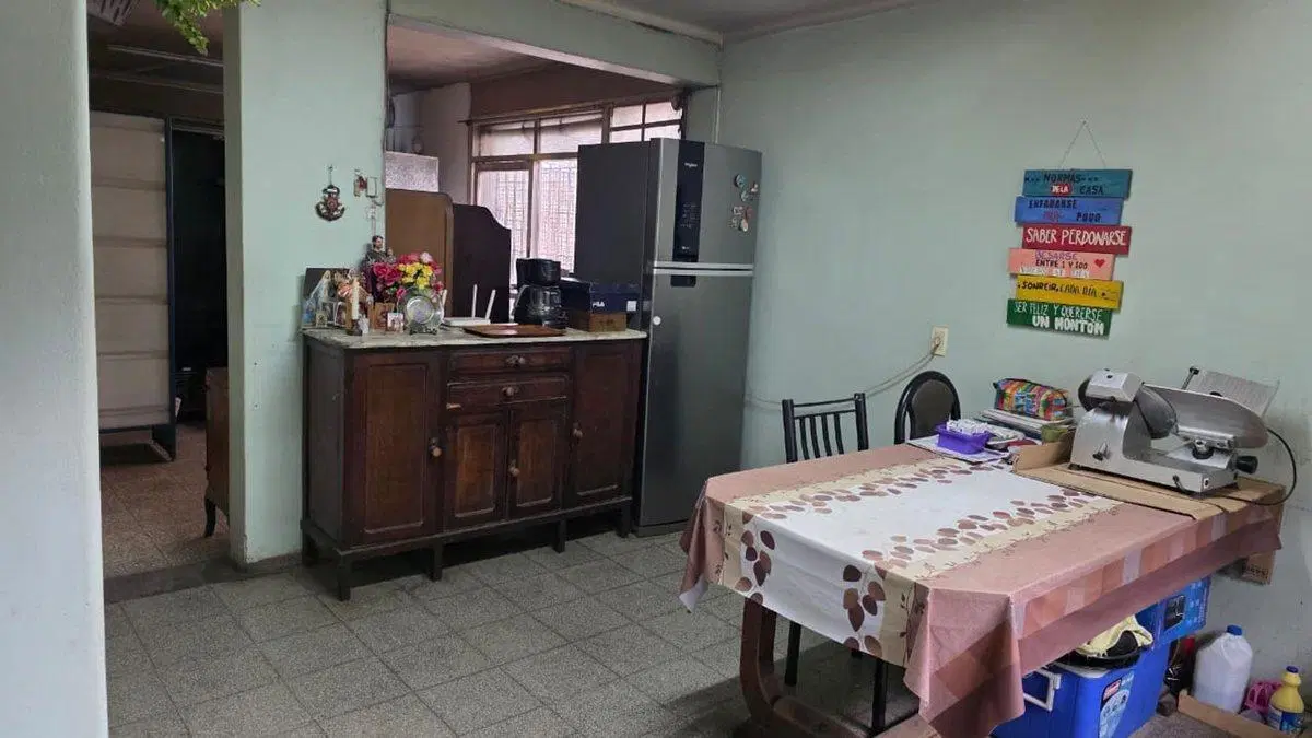 CASA EN VENTA CENTRO GODOY CRUZ 8
