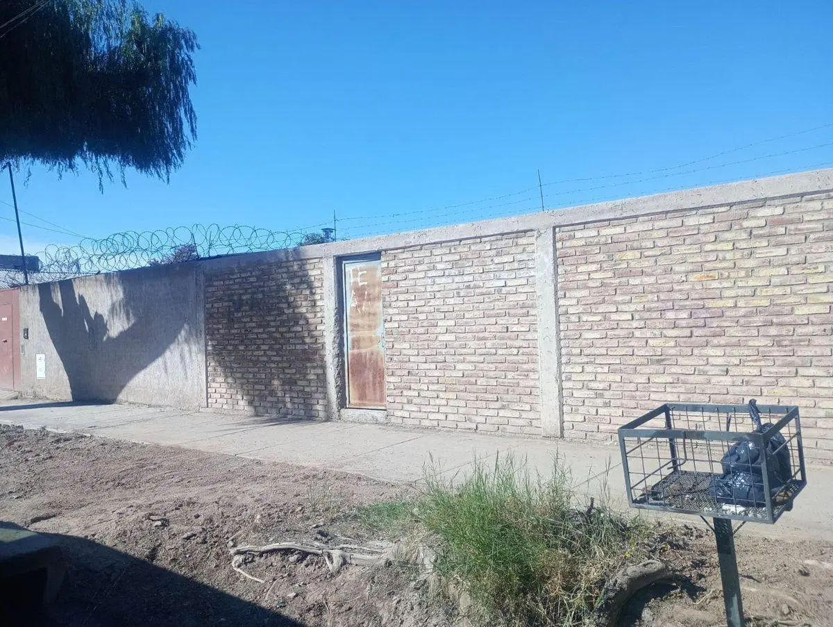 Venta Gran terreno en Godoy Cruz Cerrado medianera 6