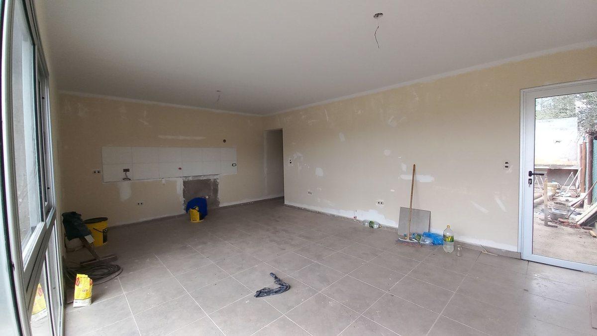 Foto de VENTA CASA 2 DORMITORIOS 70%AVANCE B°PRIVADO MAIPÚ, imagen 4