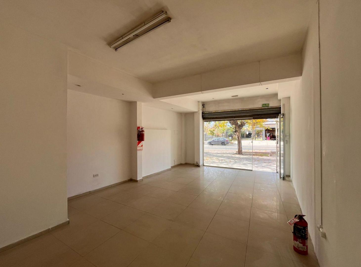 Foto de LOCAL EN ALQUILER - METROS DEL SHOPPING, imagen 2