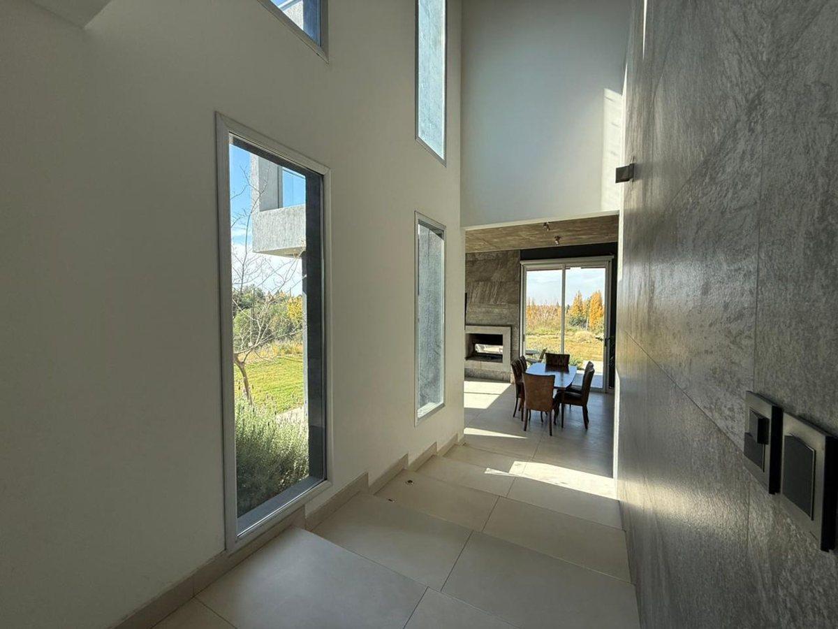Foto de Casa en venta - Chacras de Coria - Luján de Cuyo, imagen 1