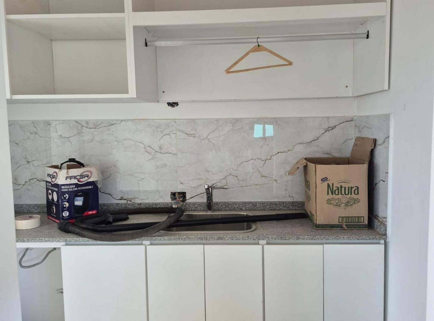 Foto de VENTA CASA DE CATEGORIA A ESTRENAR. Guaymallén, imagen 4
