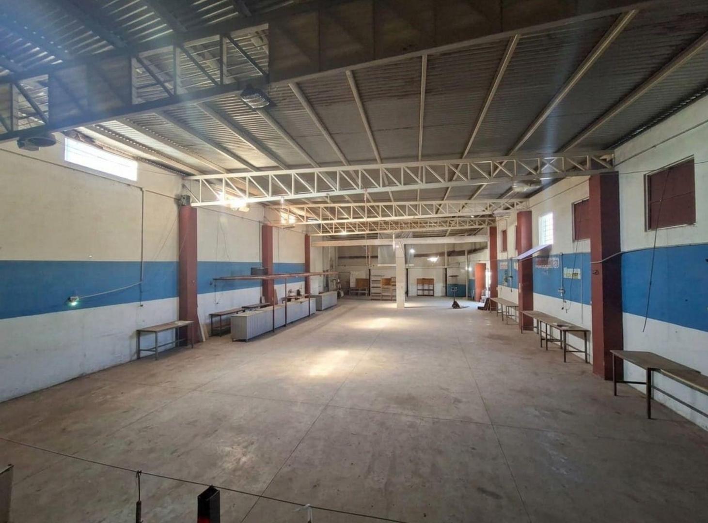 Foto de venta Galpón comercial 800 m2 cub.- Las Heras-Mza, imagen 1