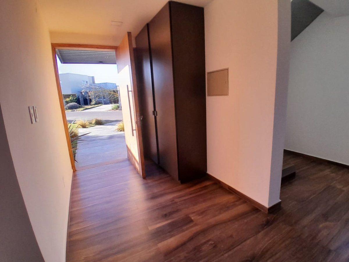 Foto de Casa a la venta en B Las Cortaderas 2. Guaymallén, imagen 1