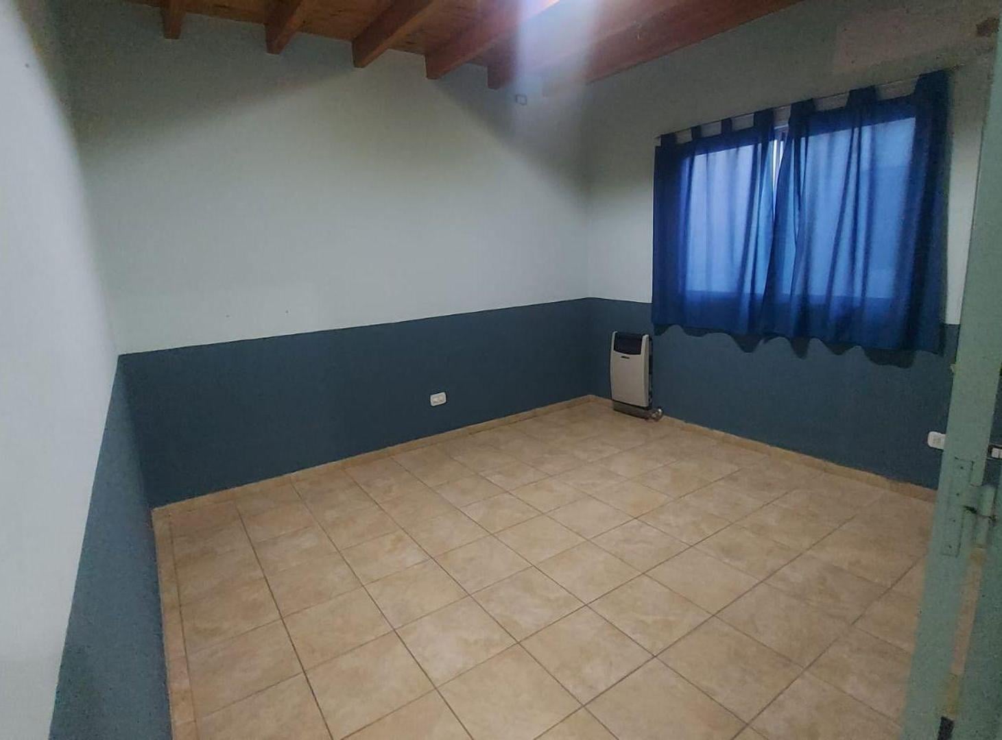 Foto de VENTA CASA BAÑOS ADAPTADOS CONSULTORIO GUAYMALLÉN, imagen 4