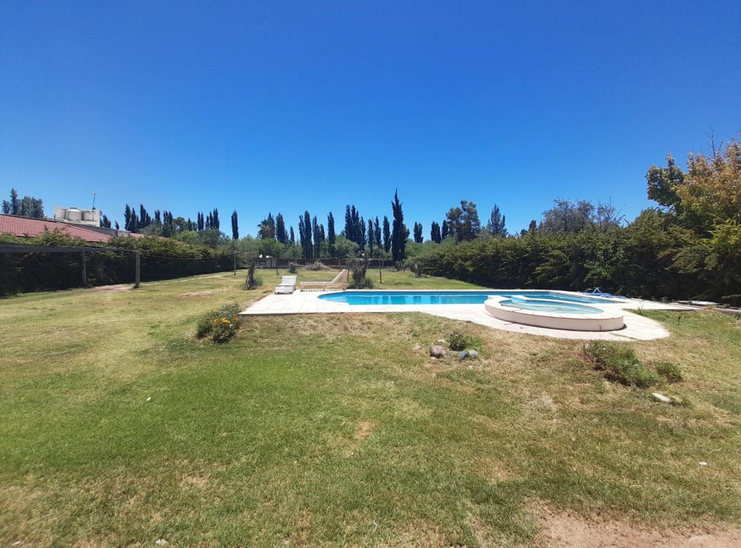Foto de VENTA HERMOSA CASA CON QUINCHO Y PILETA, imagen 3