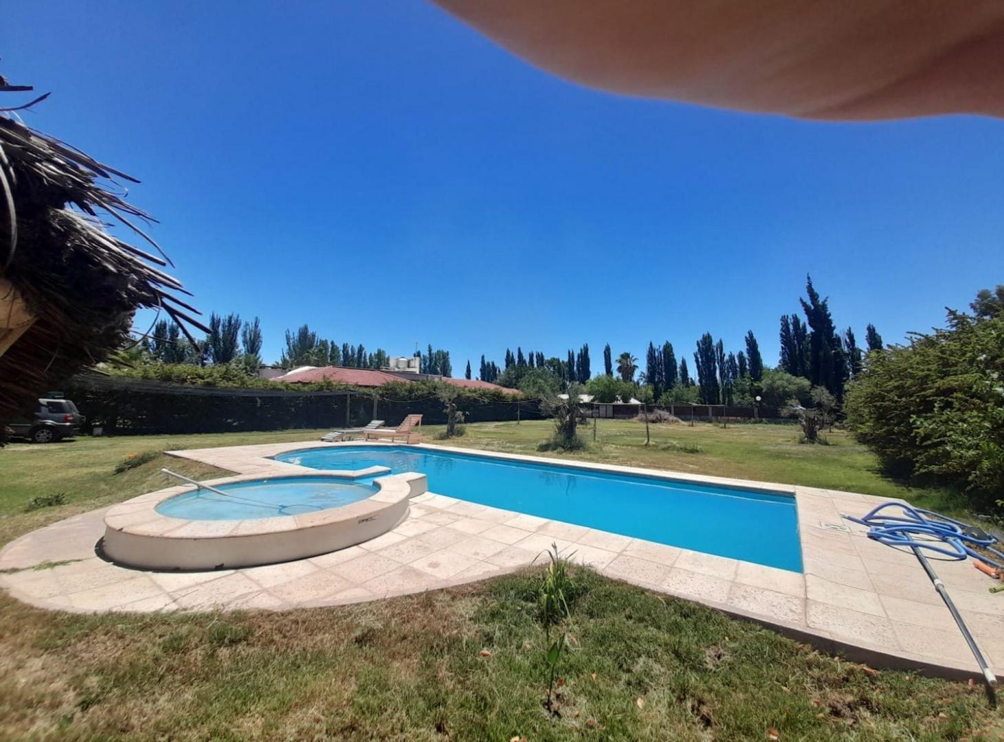 Foto de VENTA HERMOSA CASA CON QUINCHO Y PILETA, imagen 1