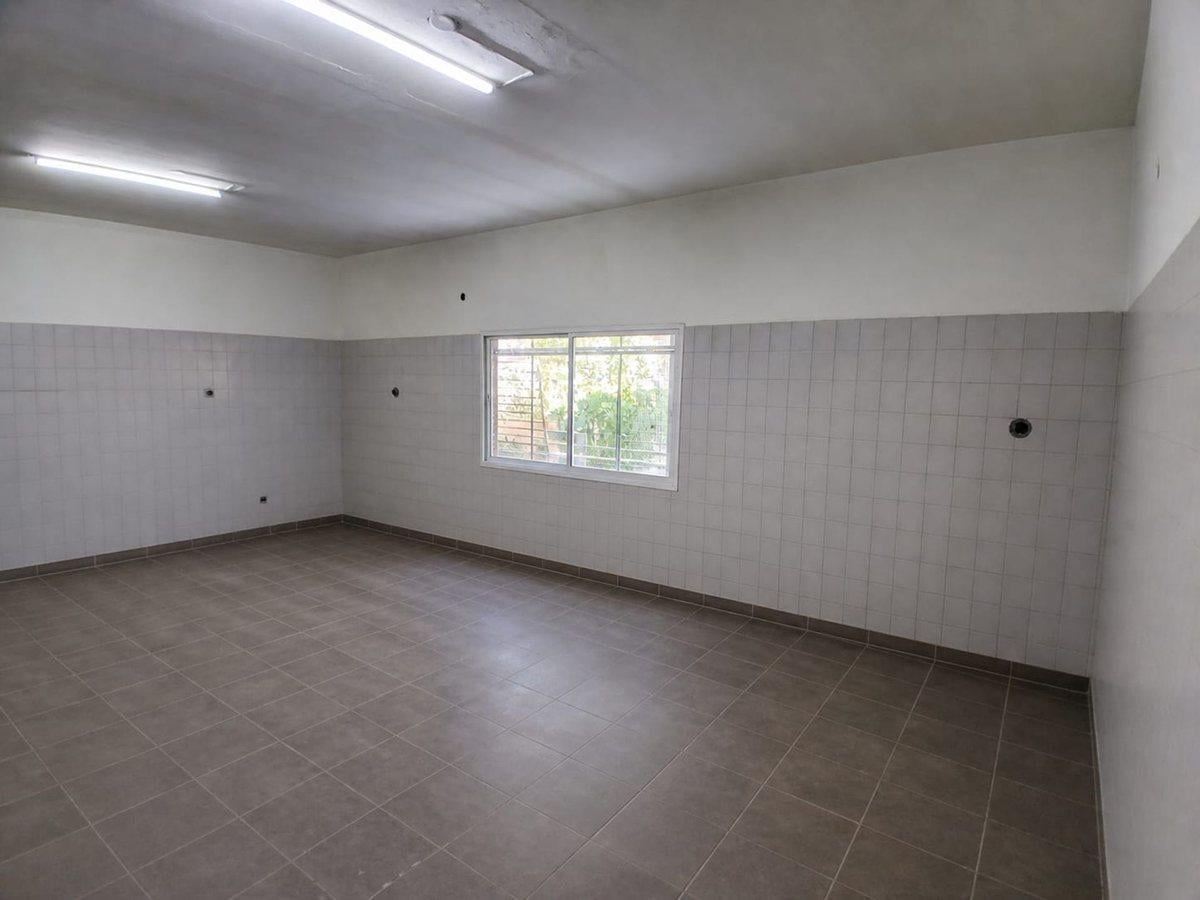 Foto de Venta Salón comercial y Departamento .Guaymallén, imagen 2
