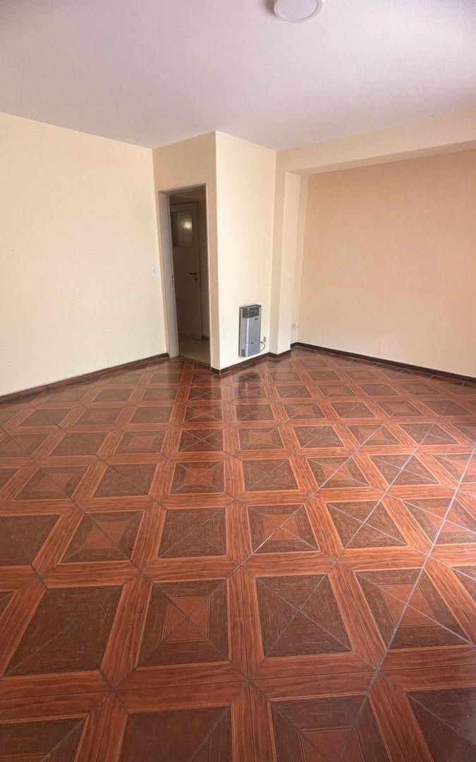 Foto de AMPLIO DEPARTAMENTO 3 DORMITORIOS EN SEXTA SECCION, imagen 1