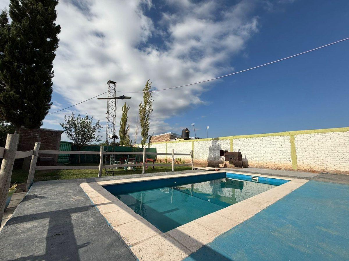 Foto de VENTA CASA CON PILETA B. ALTO CORDILLERANO LAVALLE, imagen 5