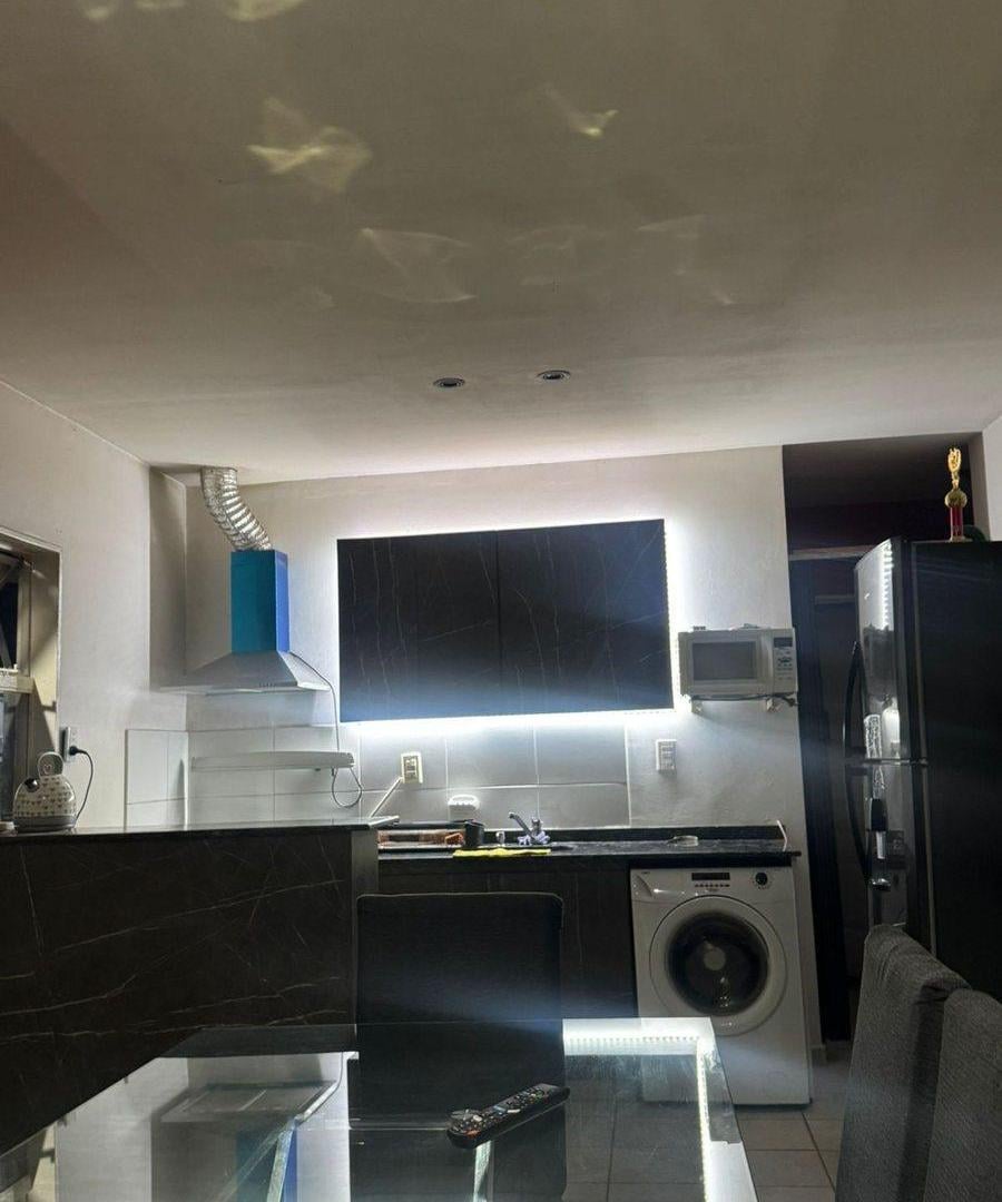 Foto de VENTA CASA MODERNA- GUAYMALLEN MZA, imagen 5