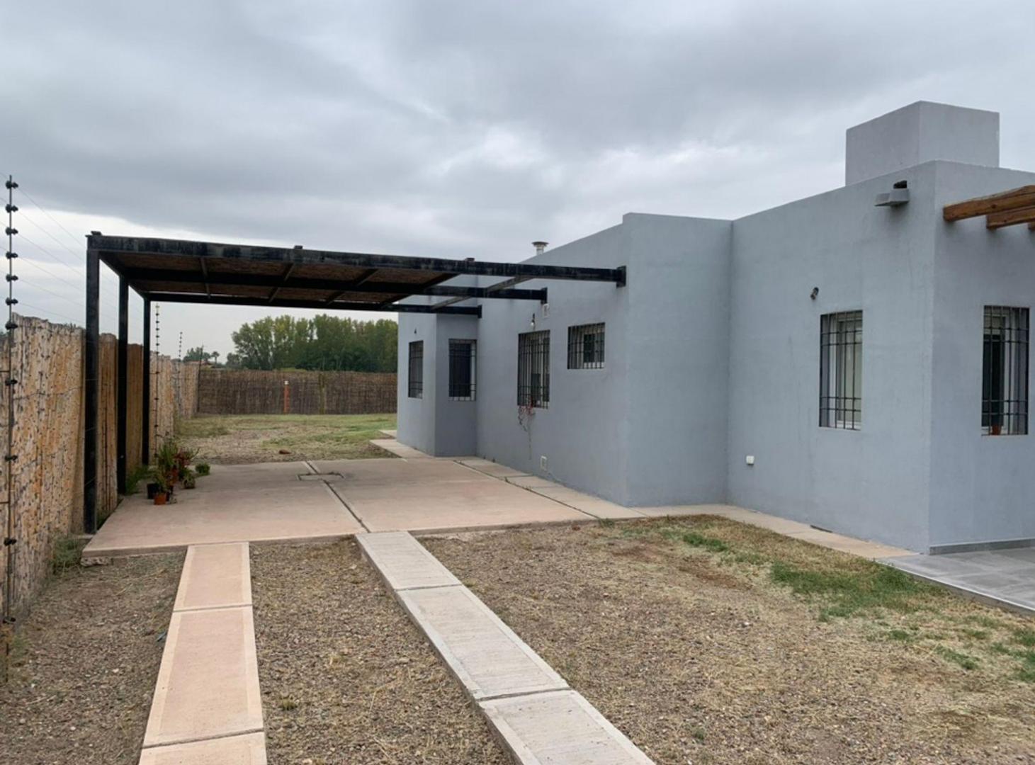 Foto de HERMOSA CASA A LA VENTA EN GUAYMALLEN, imagen 3