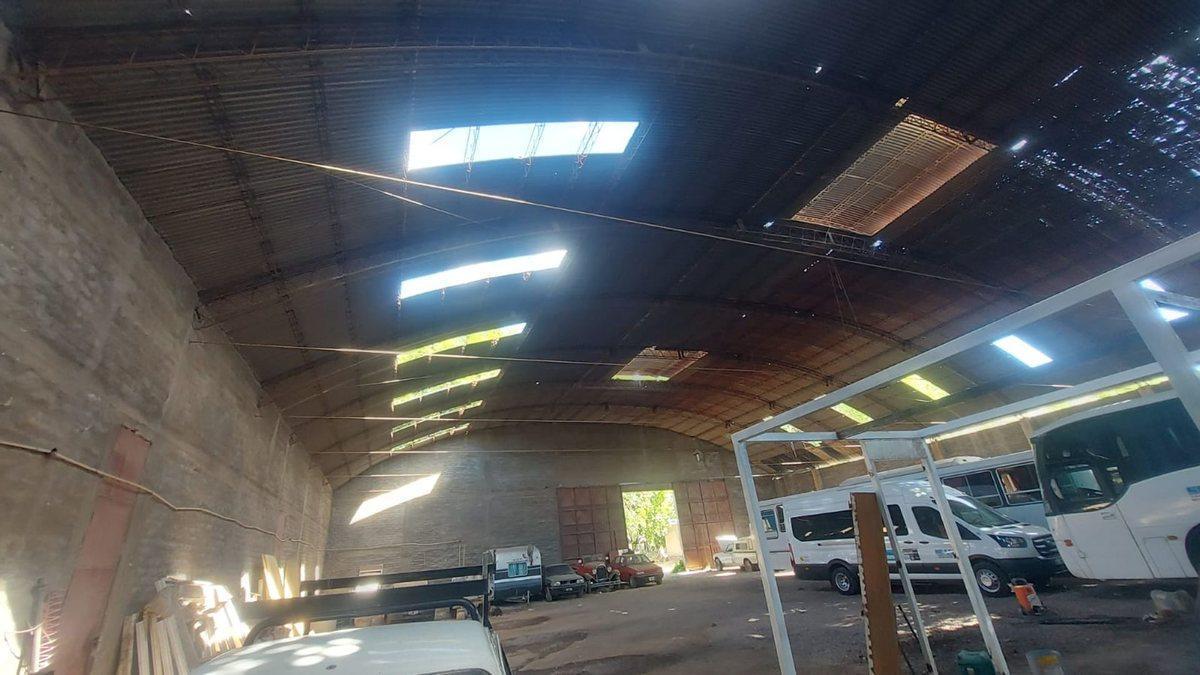 Foto de VENTA GRAN ESQUINA - GALPON SAN MARTIN MENDOZA, imagen 1
