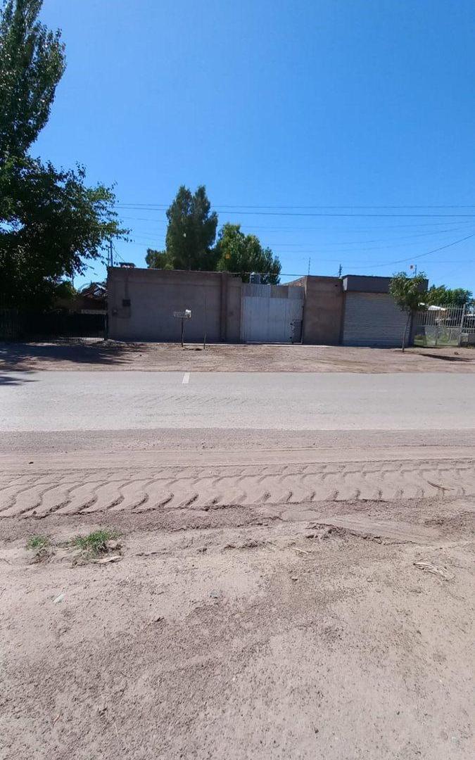 Foto de VENTA DE QUINTA, 3 CASAS+SALON COMERCIAL, PISCINA., imagen 5