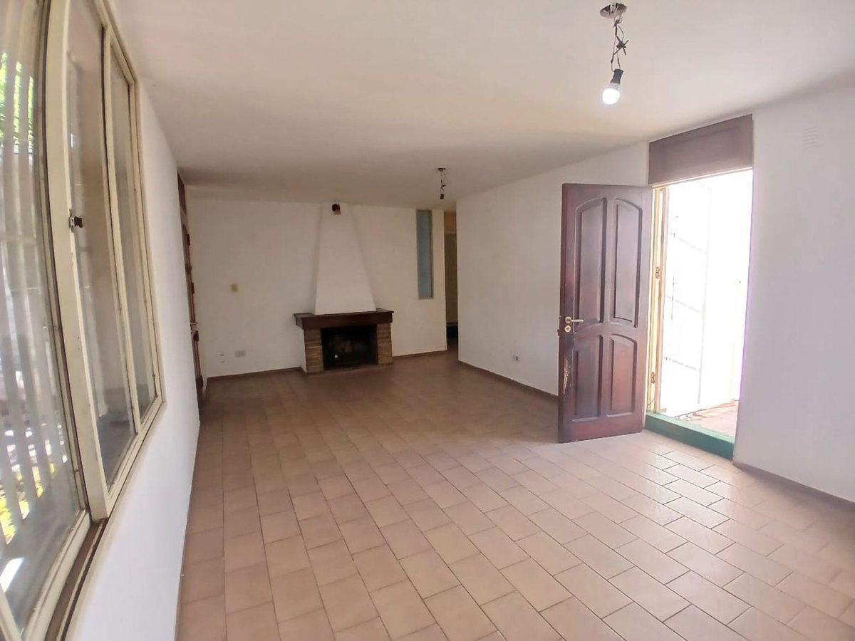 Foto de Venta casa Barrio UJEMVI. Las Heras, imagen 1