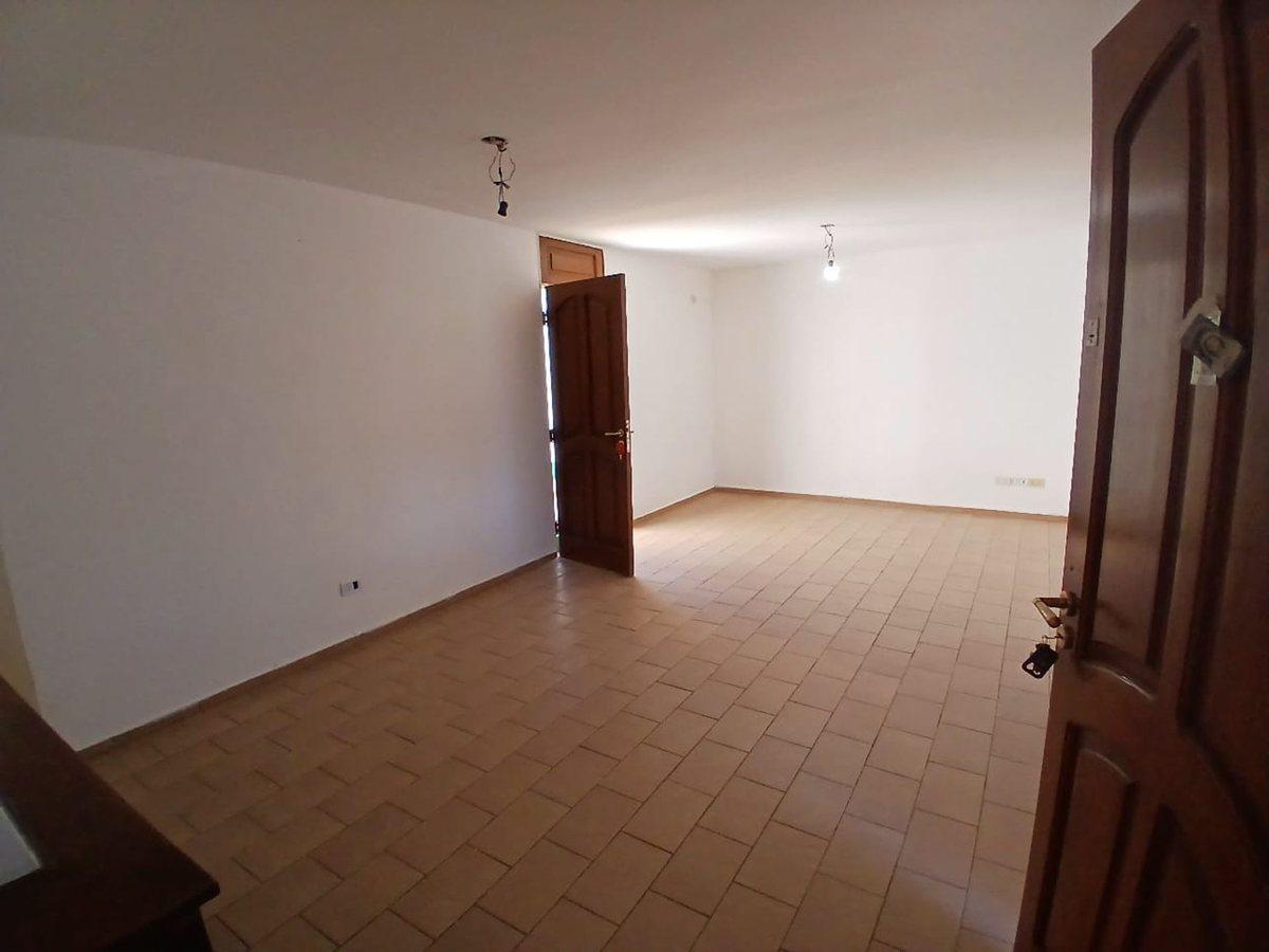 Foto de Venta casa Barrio UJEMVI. Las Heras, imagen 4