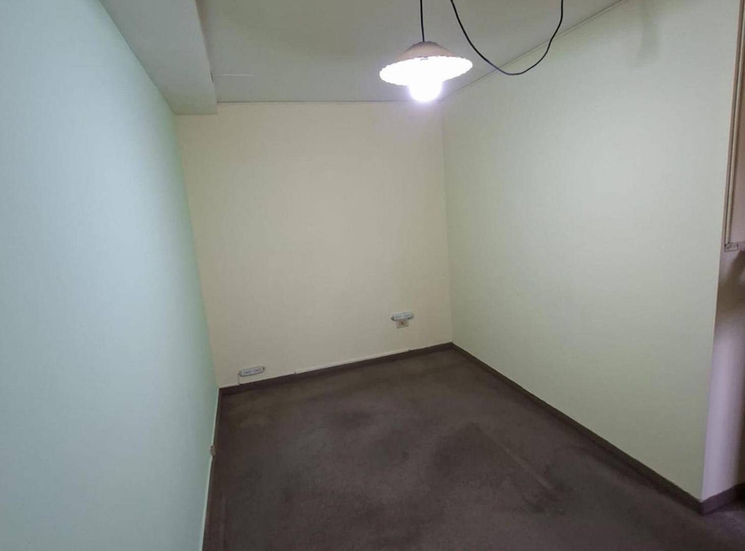 Foto de Oficina en Venta 3 Privados, Recepción y Ascensor, imagen 4
