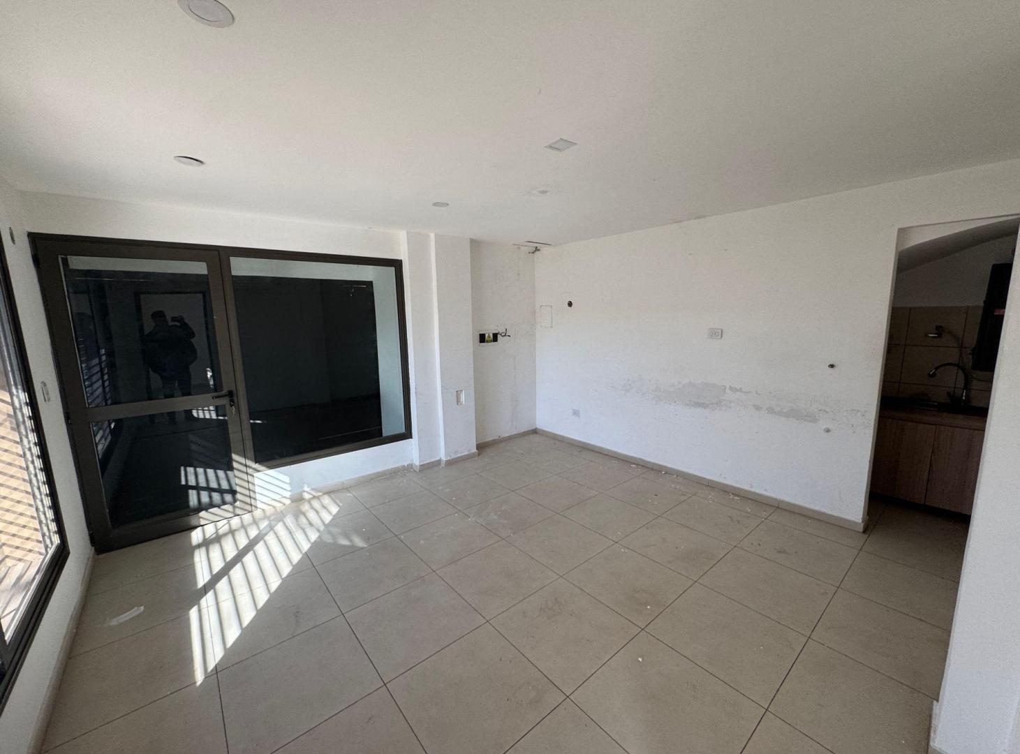 Foto de ALQUILER LOCAL COMERCIAL - CONSULTORIO /OFICINA, imagen 3