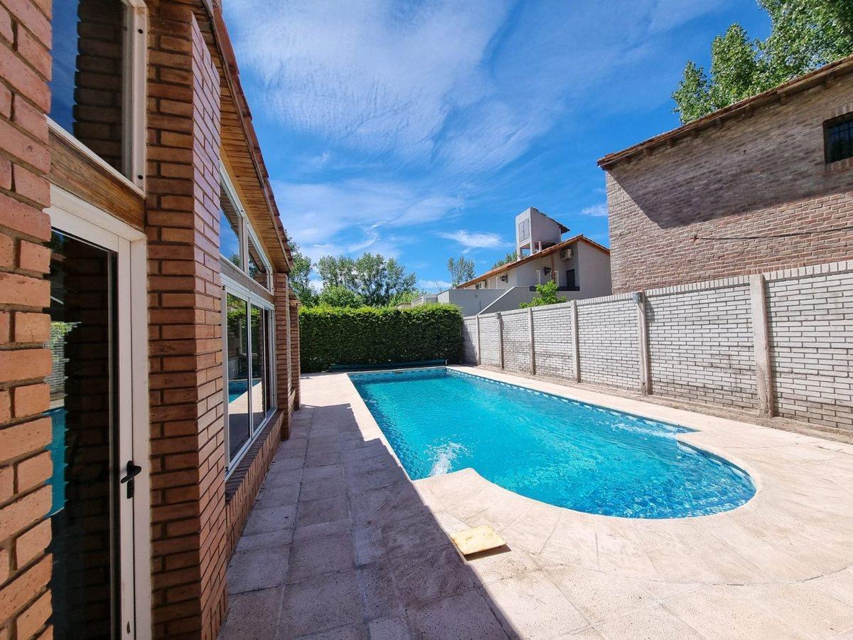 Foto de VENTA CASA LUJAN DE CUYO DRUMMOND MENDOZA, imagen 1