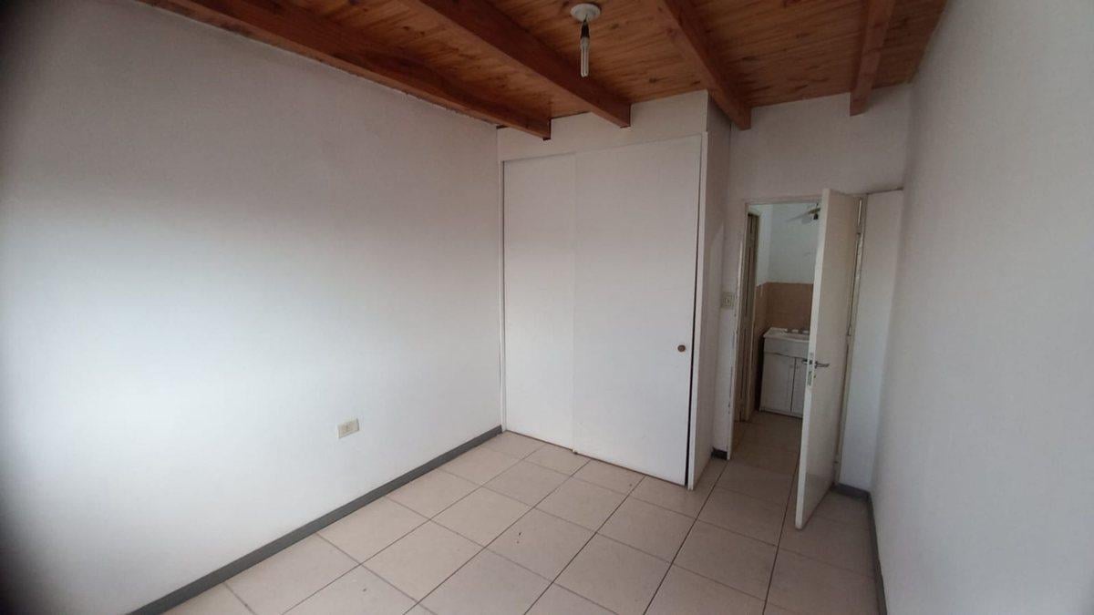 Foto de VENTA DE COMPLEJO DE DEPARTAMENTOS GODOY CRUZ MZA, imagen 1