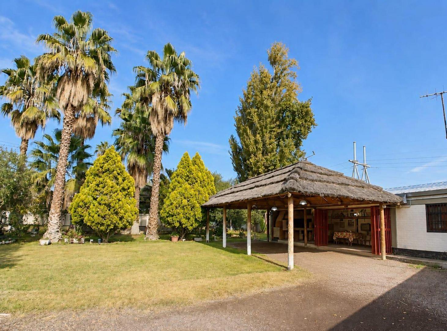 Foto de Casa con Quincho, Pileta y Salón, imagen 1