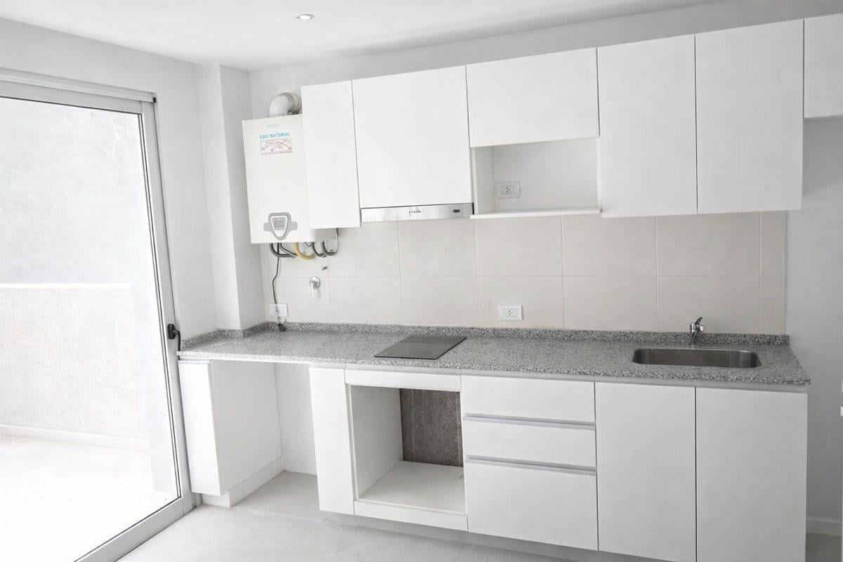 Foto de VENTA EXCLUSIVO EDIFICIO EN CAPITAL MENDOZA, imagen 2