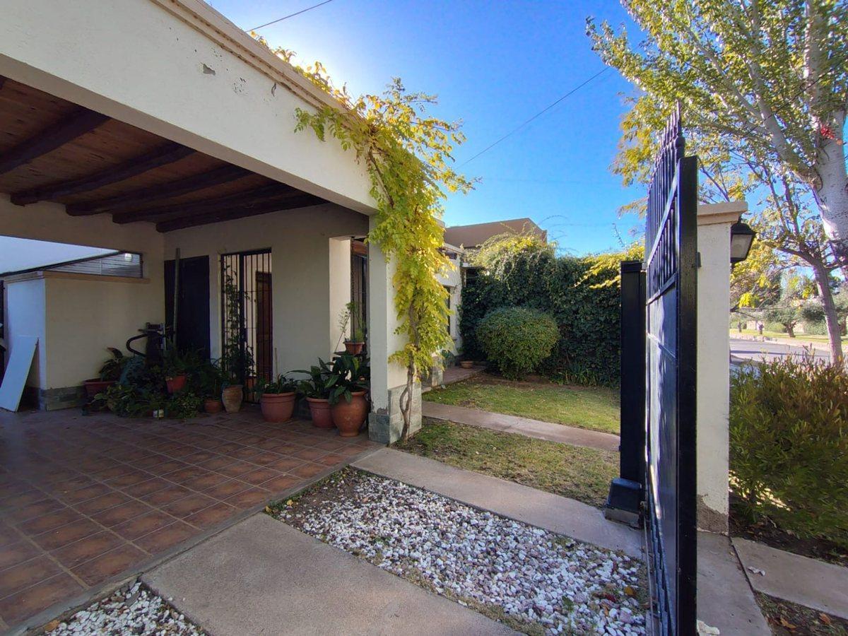 Foto de Se vende casa en Chacras de Coria, Mendoza, imagen 1