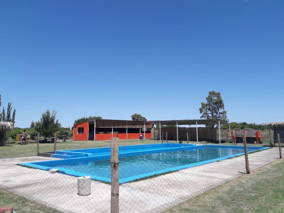 Foto de Finca con casa, quinchos, piletas. General Alvear., imagen 5