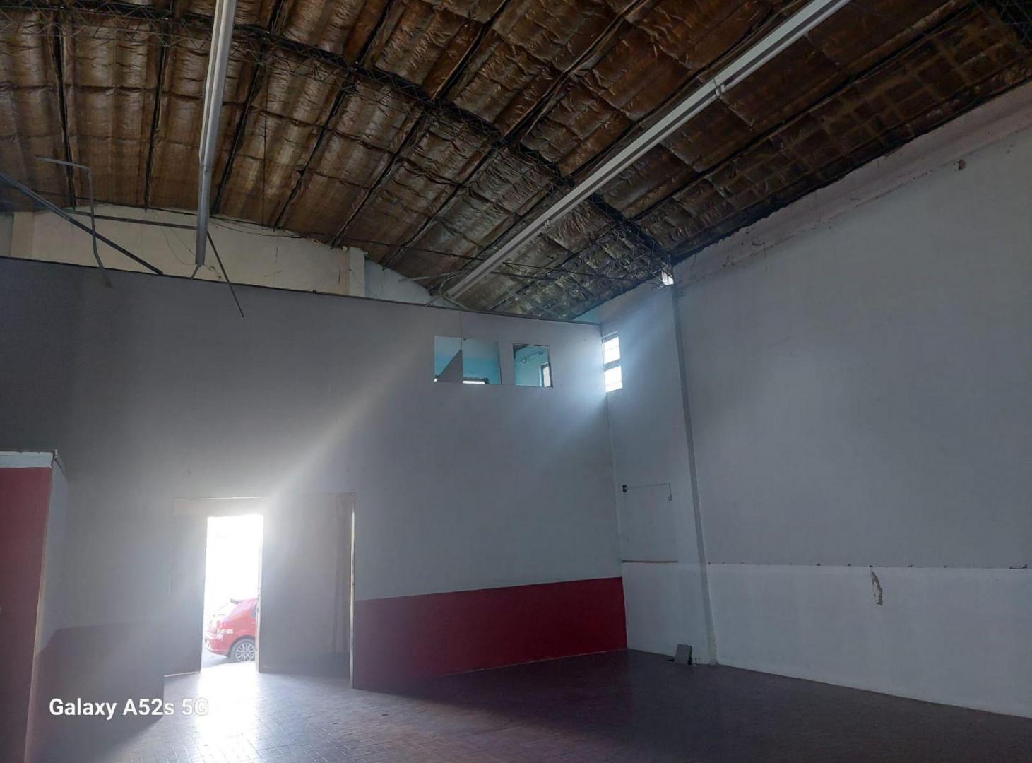 Foto de LOCAL AMPLIO EN DORREGO APTO GIMNASIO ,COMERCIO, imagen 3