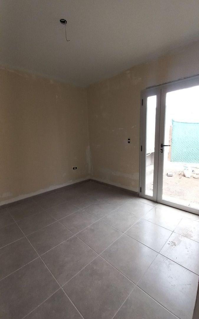 Foto de VENTA CASA 2 DORMITORIOS 70%AVANCE B°PRIVADO MAIPÚ, imagen 4