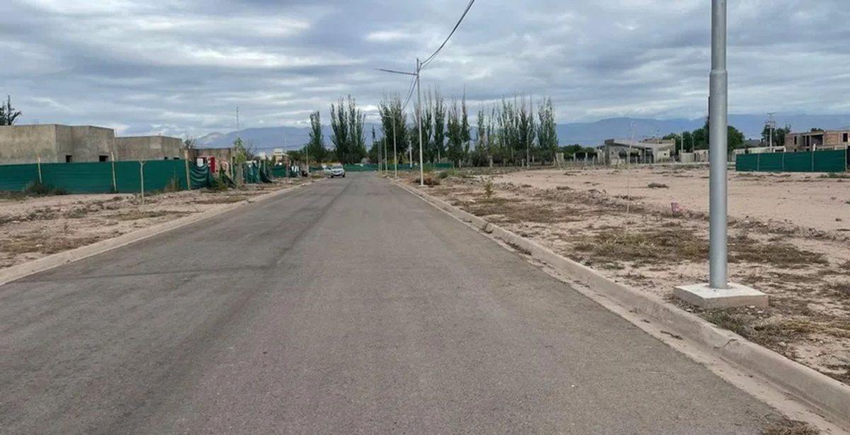 Foto de VENTA LOTE CENTRAL B° PRIVADO MILCAYAC ll. MAIPU, imagen 4