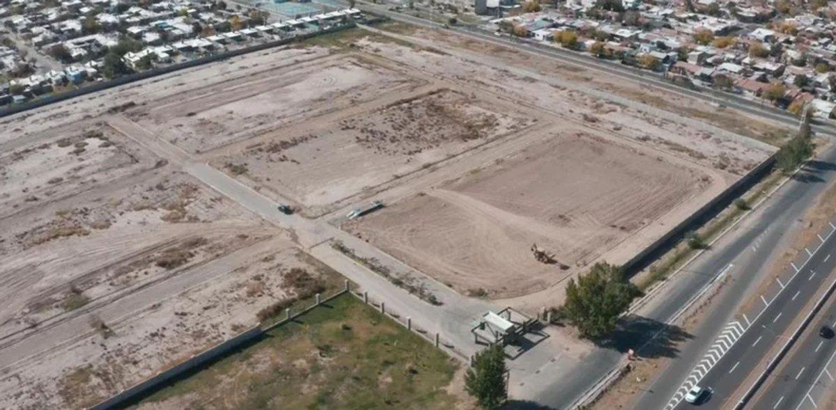 Foto de VENTA LOTE CENTRAL EN BARRIO PINAR DEL SOL 9 MAIPU, imagen 2