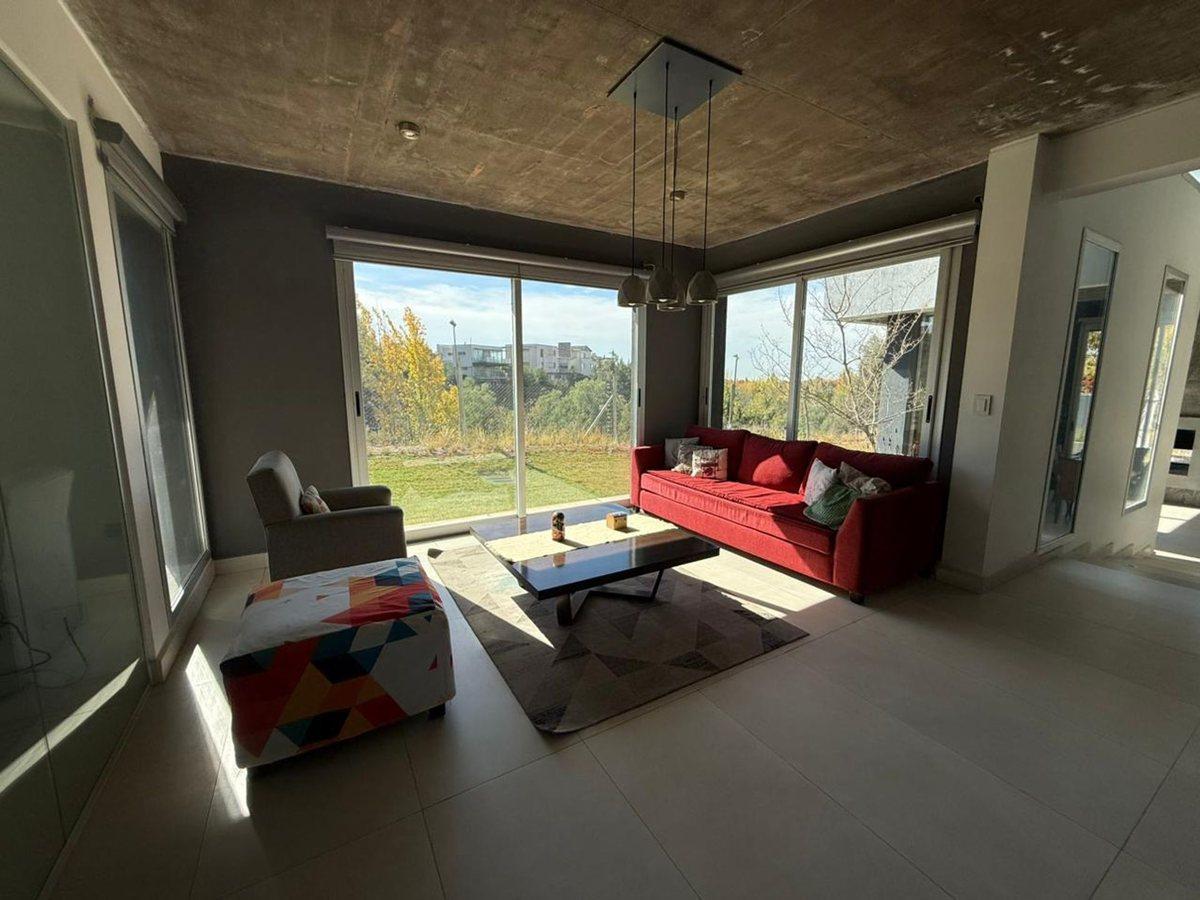 Foto de Casa en venta - Chacras de Coria - Luján de Cuyo, imagen 2