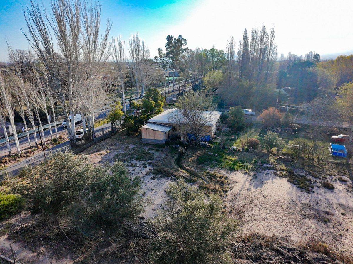 Foto de VENTA DE EXCELENTE PROPIEDAD CHACRAS DE CORIA, imagen 3