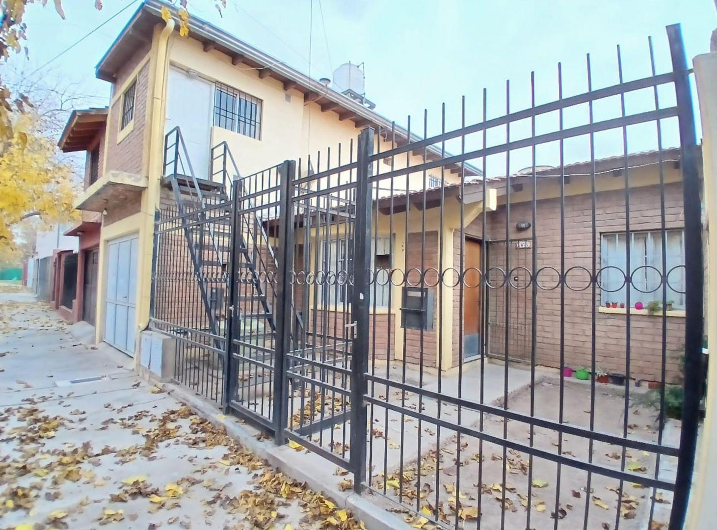 Foto de Venta Casa mas Departamento en Guaymallén, imagen 2