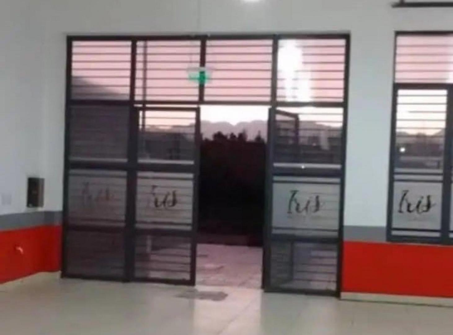 Foto de VENTA IMPORTANTE SALÓN COMERCIAL TUNUYAN MENDOZA, imagen 4