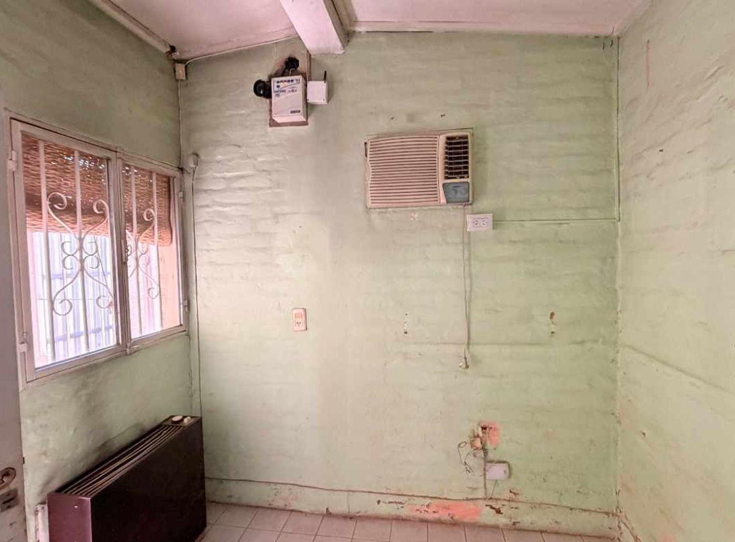 Foto de Venta Casa Pequeña en Terreno Grande Maipu, imagen 2